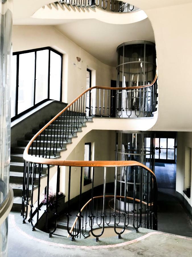 Spacious Bauhaus Icon Flat With Fitness Room In Central Buda, Close To The River And Margaret Island Budapest Exterior photo
