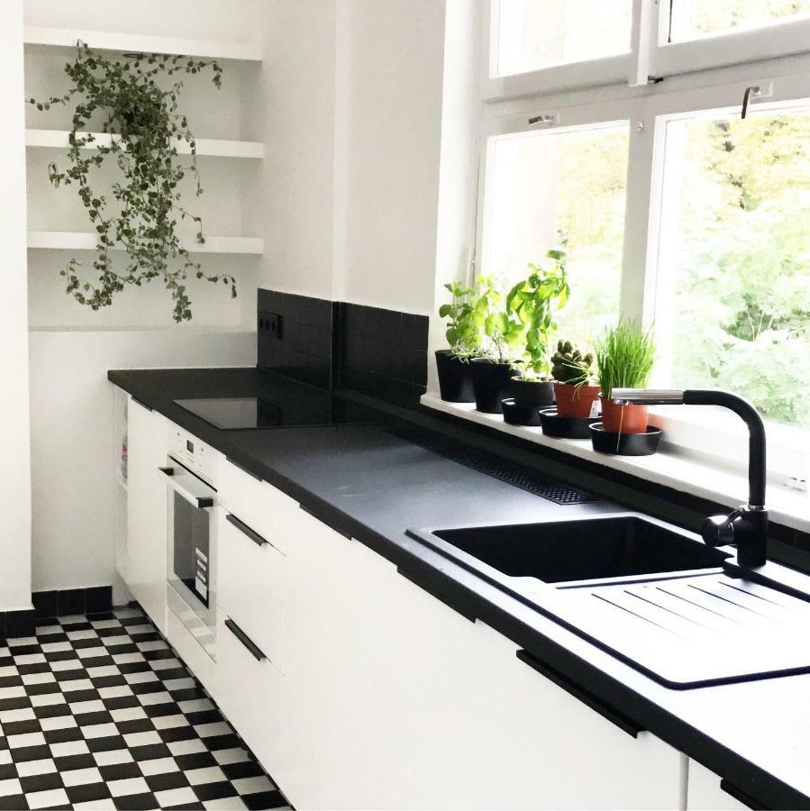 Spacious Bauhaus Icon Flat With Fitness Room In Central Buda, Close To The River And Margaret Island Budapest Exterior photo