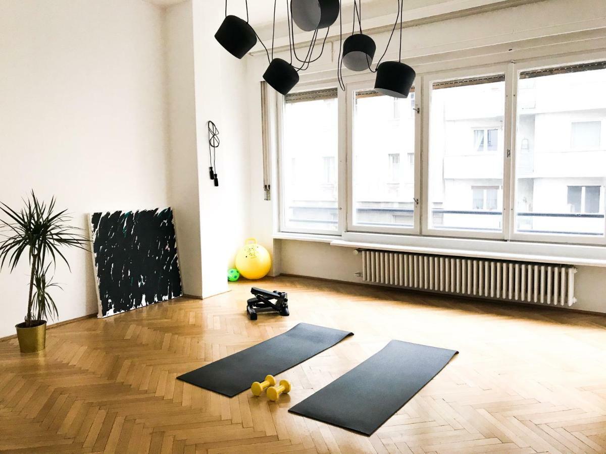 Spacious Bauhaus Icon Flat With Fitness Room In Central Buda, Close To The River And Margaret Island Budapest Exterior photo