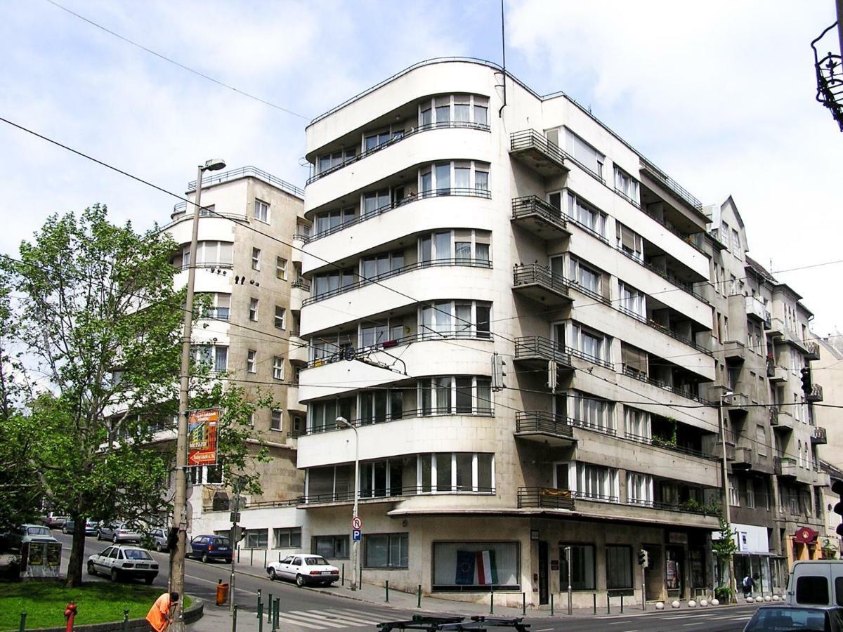Spacious Bauhaus Icon Flat With Fitness Room In Central Buda, Close To The River And Margaret Island Budapest Exterior photo